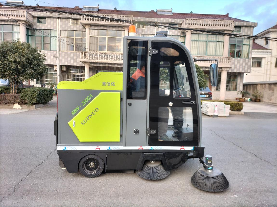 扬州龙马清扫车